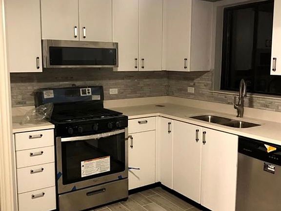 4th image of 6040 Lake Bluff Dr Unit 601