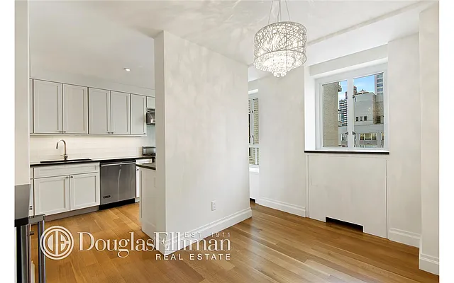 Rented by Douglas Elliman | media 14
