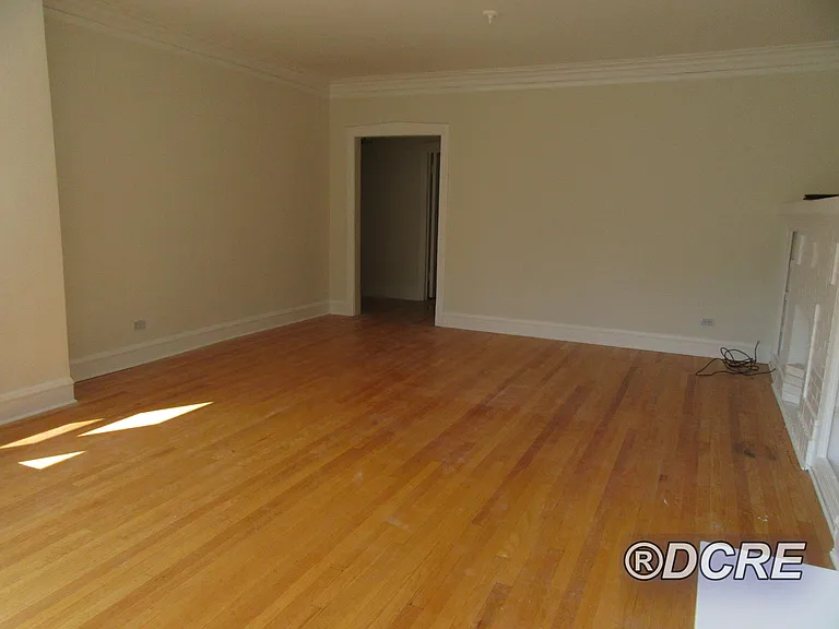 4854 N Washtenaw Ave #3 — Photo 2