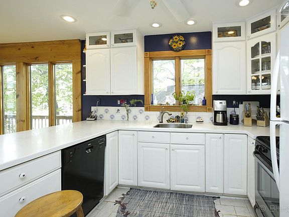 11946 lakeway dr-108