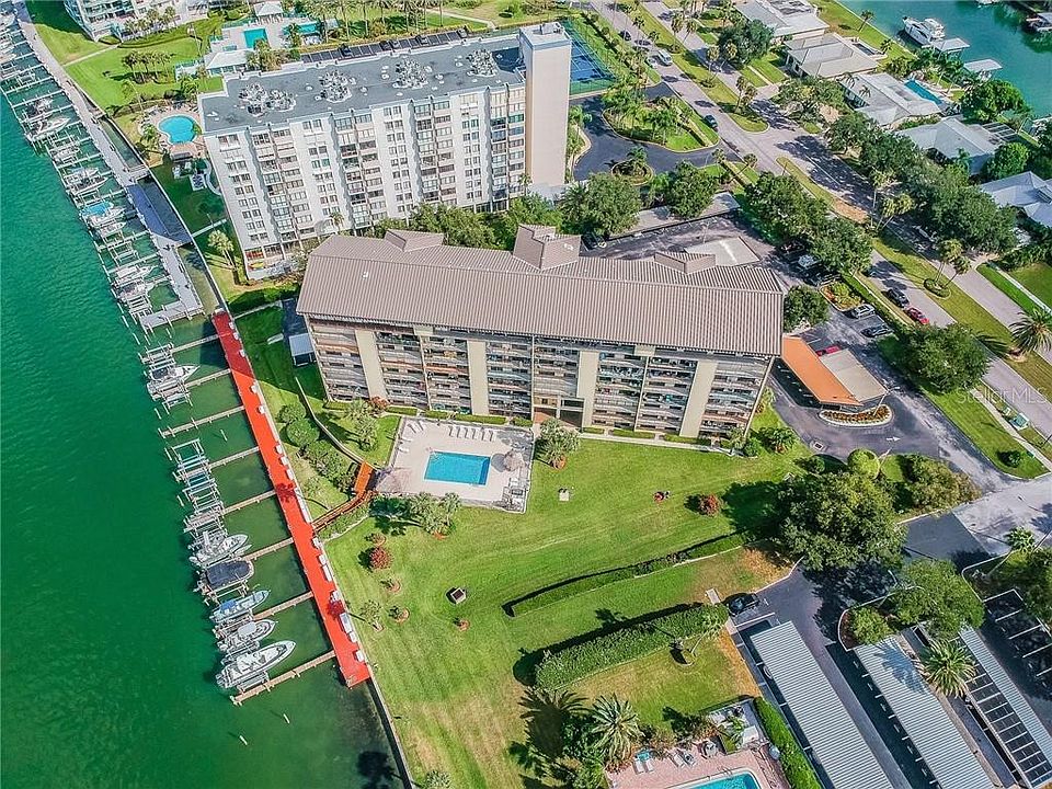 1st image of 650 Island Way APT 203