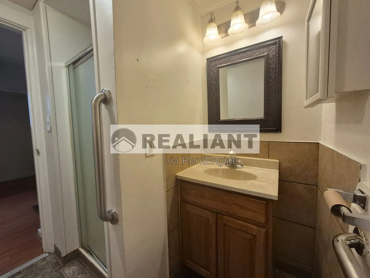 1 bed, 1.0 bath, $745 — Photo 3