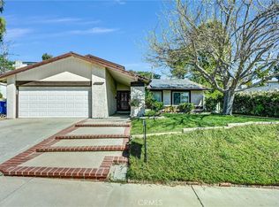 23041 Posada Dr, Santa Clarita, CA