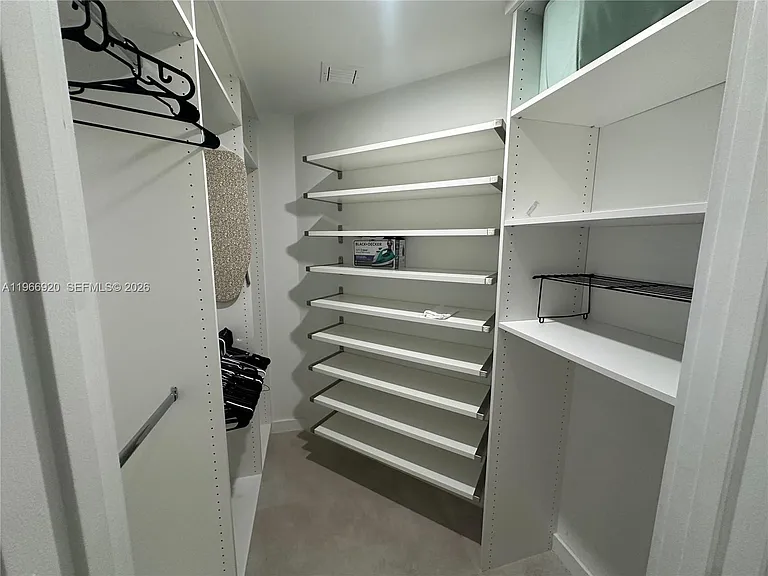 1010 SW 2nd Ave #1208 — Photo 9