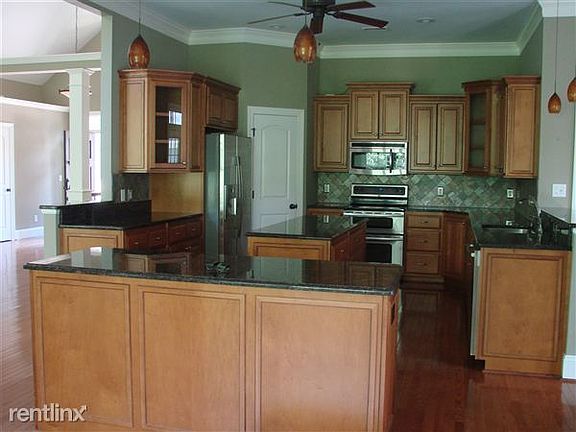 Eat In Chef's Kitchen