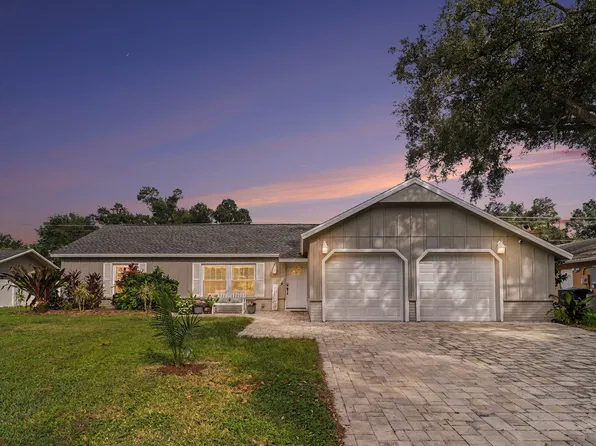 4333 Charing Cross Rd, Sarasota, FL 34241