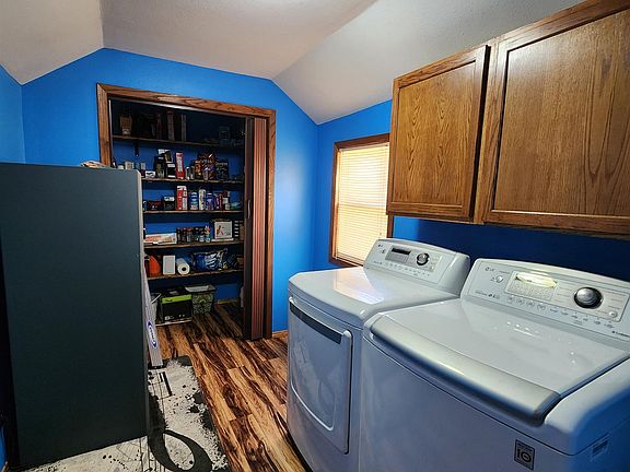 5th image of 1214 Lincoln Ave