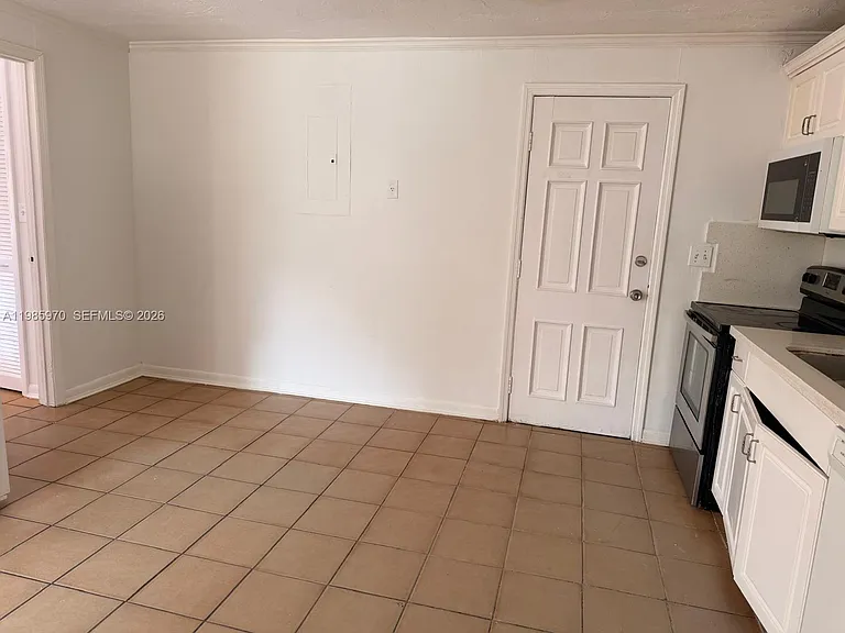 409 NW 33rd St #1 — Photo 14