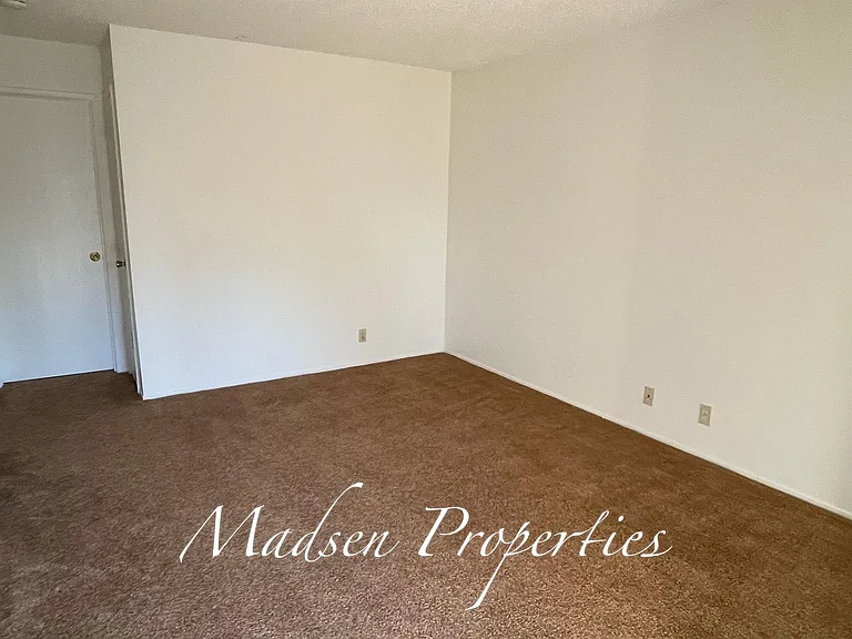 1089 High St #4 — Photo 9