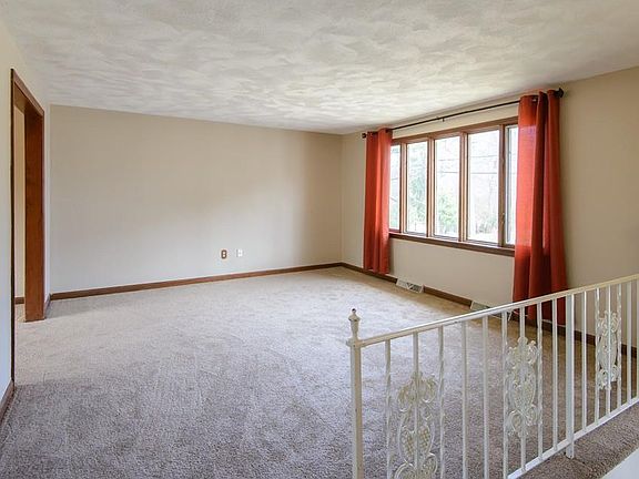 2nd image of 47 Westwood St