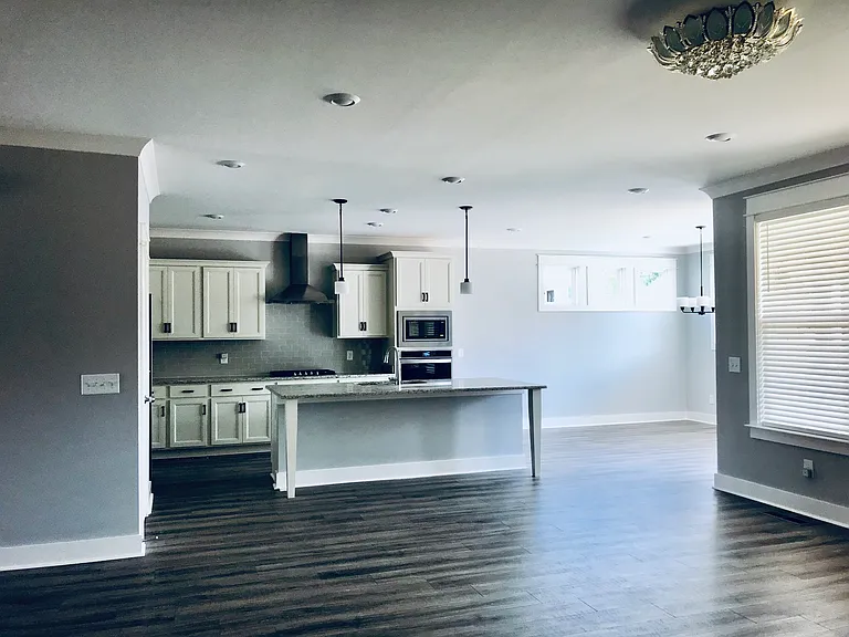 3038 Oxford Dr — Photo 5