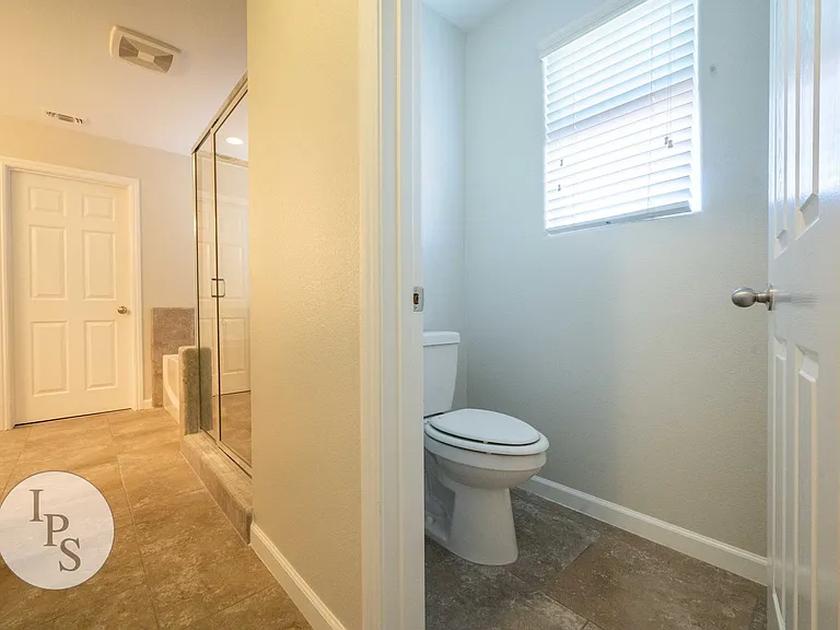 3611 Lansing Ave — Photo 28