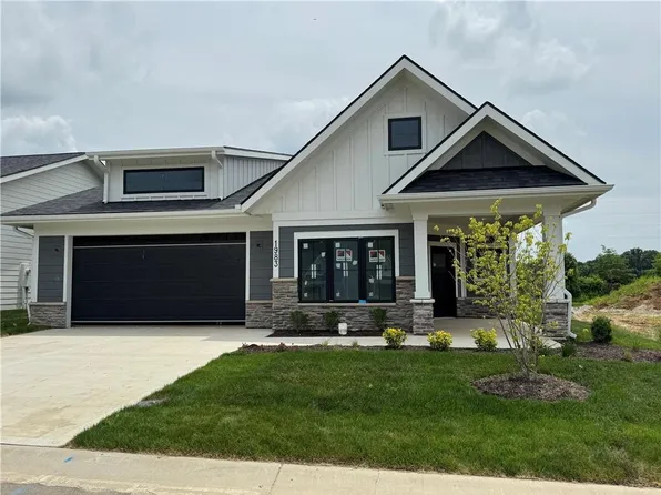 1983 Harvest Rd, Liberty, MO 64068