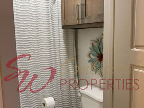 5th image of 216 S Devine St APT 11