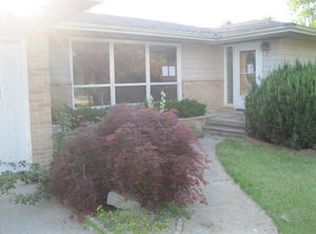 302 S Grove St, Standish, MI 48658