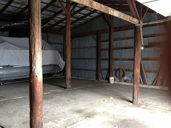 pole outbuilding