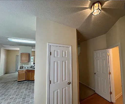 3931 Fountain Village Ln — Photo 9