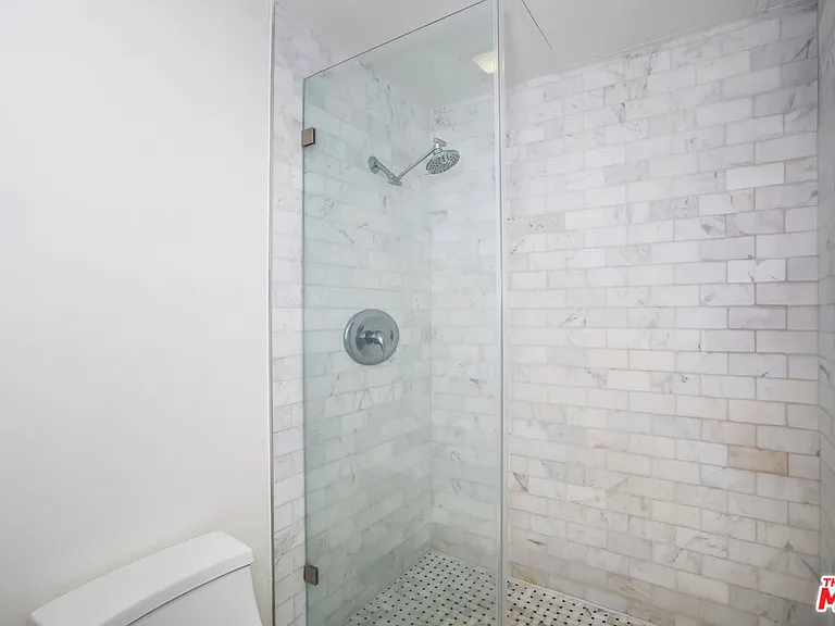 1100 Alta Loma Rd #608 — Photo 22
