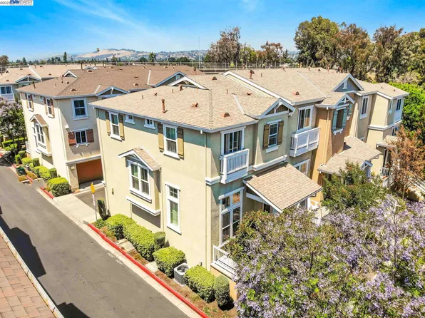 300 Old Oak Ln Unit 1, Hayward, CA 94541