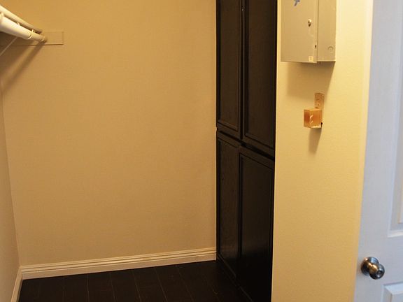 5th image of 3401 Barham Blvd APT 8