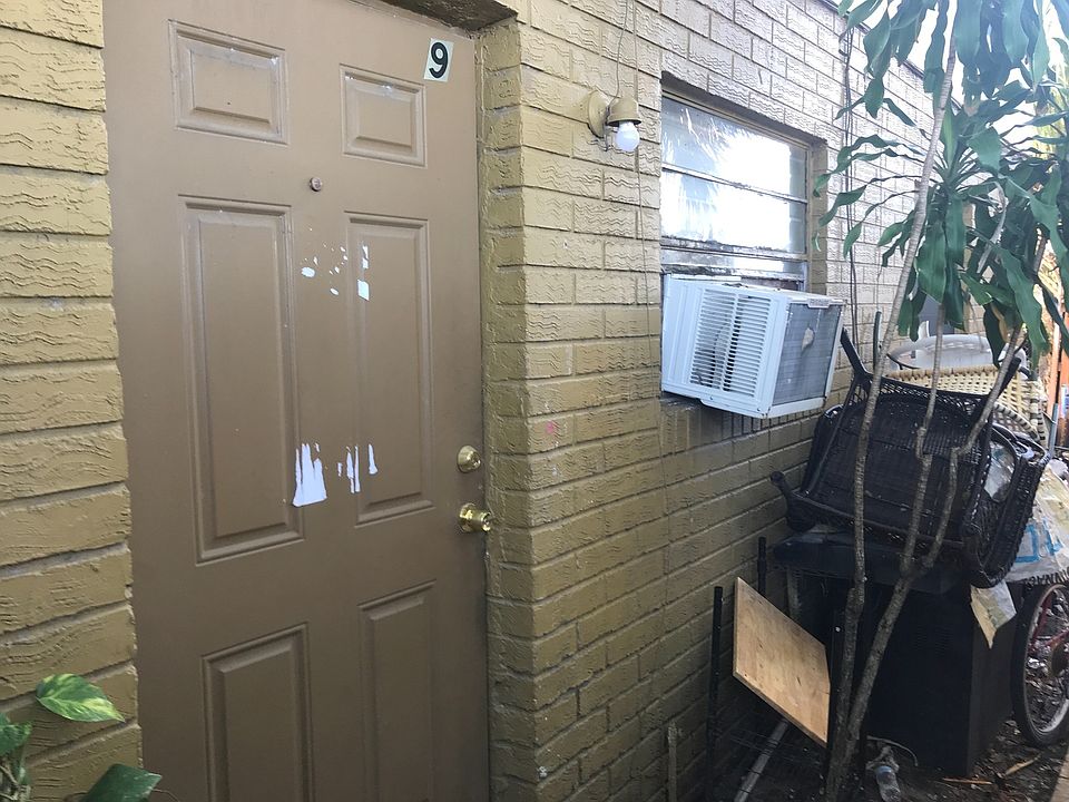 1st image of 417 NW 5th St #9