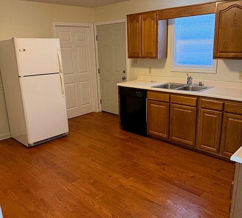 3rd image of 267-269 Stevenson Dr