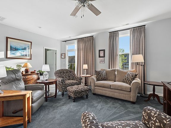 4th image of 217 Sussex Ct #0