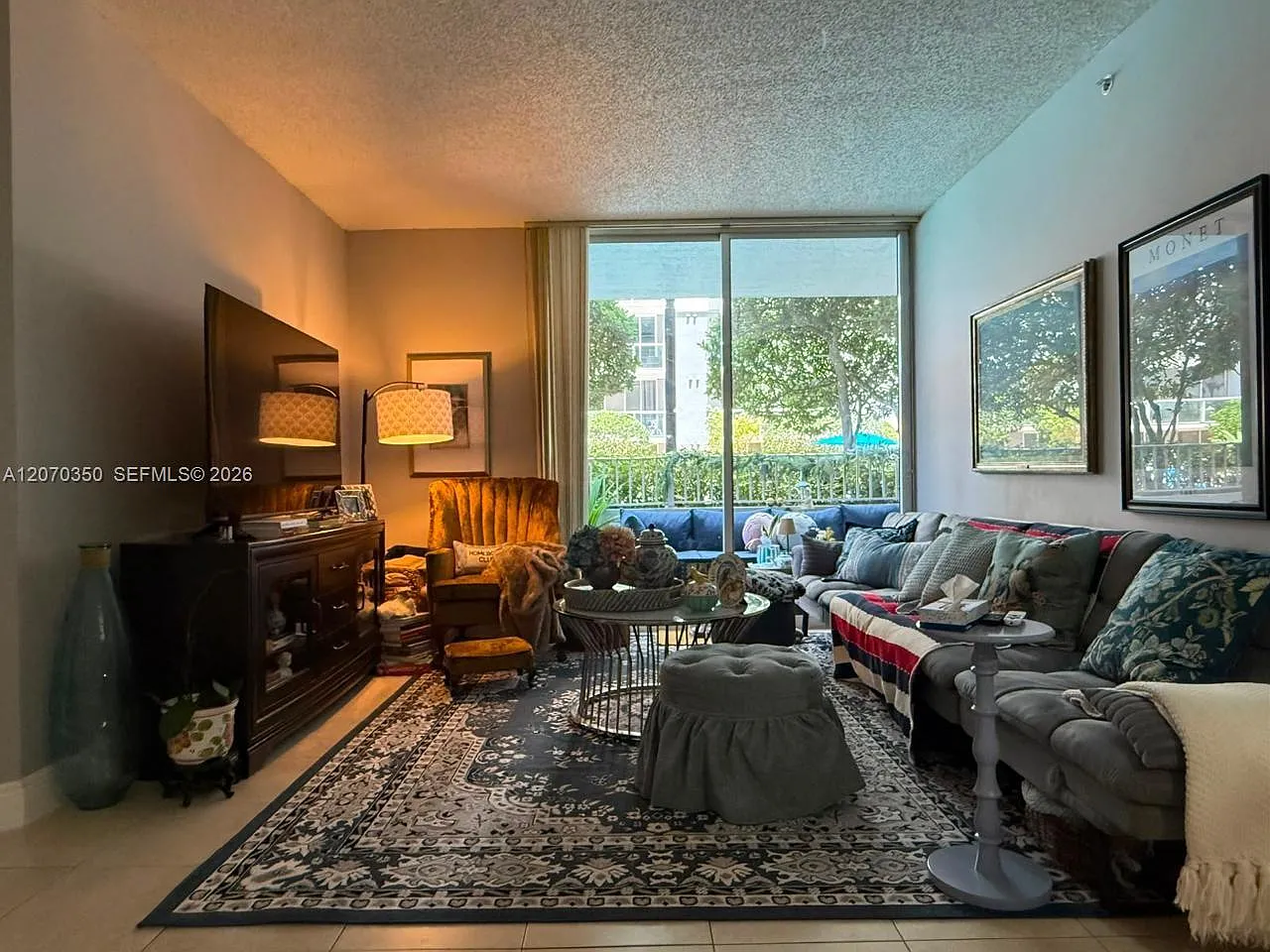 Blue Lagoon Condo — Photo 2