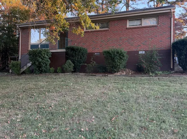 105 Valley Dr, Springfield, TN 37172