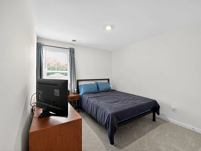 8308 Hunters Grove Rd — Photo 14