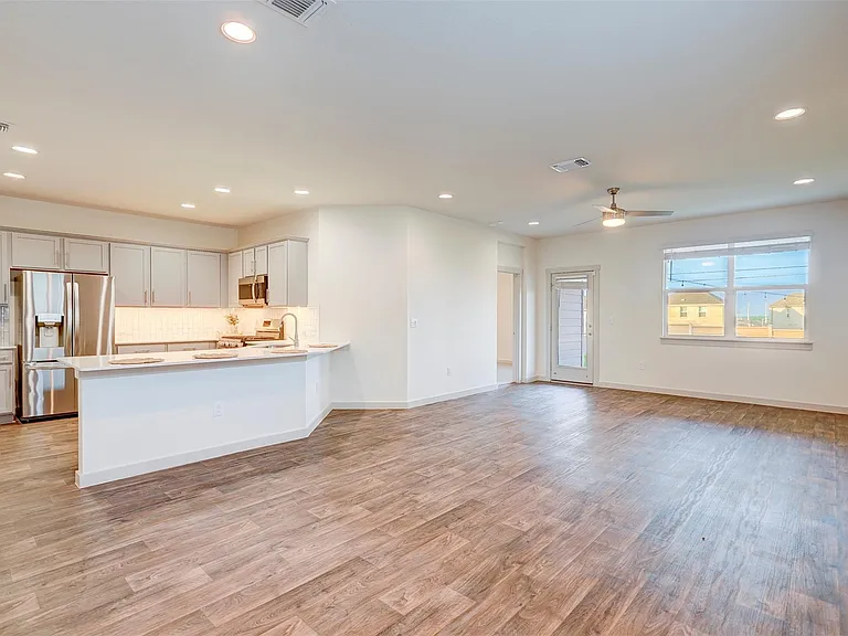 4613 Tully Dr — Photo 15