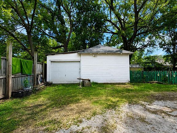 4th image of 1322 N Grant Avenue