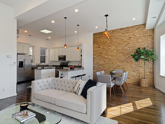 5th image of 2319 N Milwaukee Ave #5