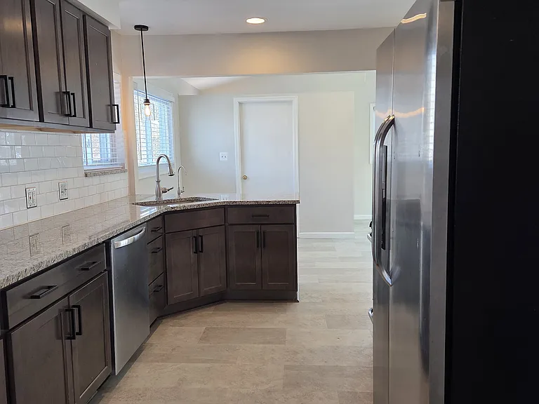 32356 Loomis Dr — Photo 13