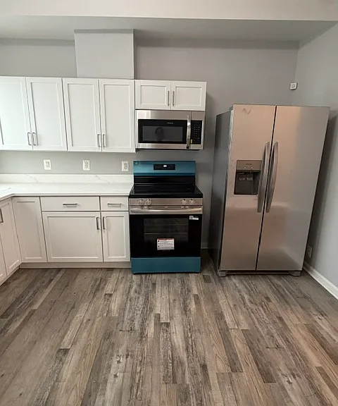 2105 E Federal St — Photo 8