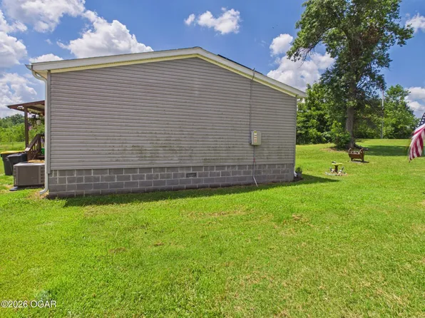 105 S Grand Ave, Jasper, MO 64755