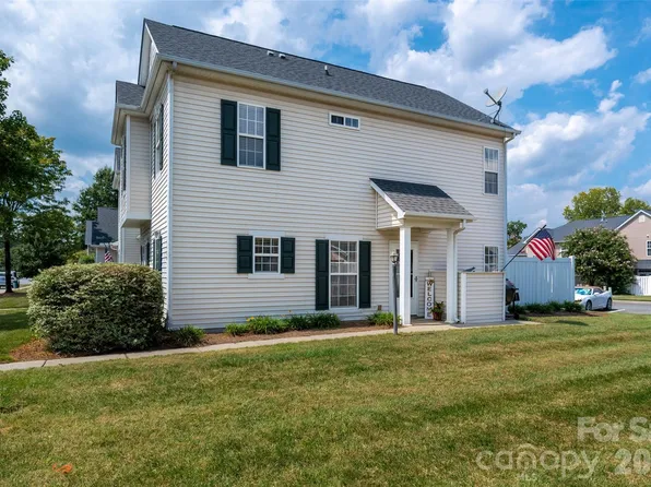 4150 Center Place Dr, Harrisburg, NC 28075