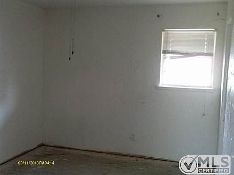 3rd image of 327 Midway Cir