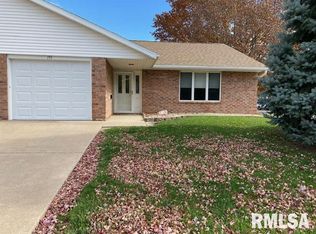 175 S 1st Ave, Canton, IL 61520