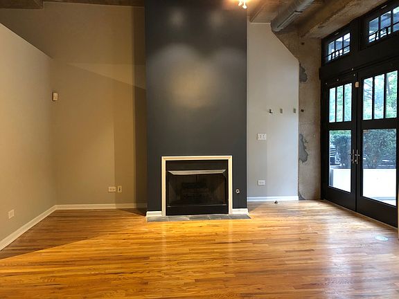 4th image of 1070 W 15th St Unit 153