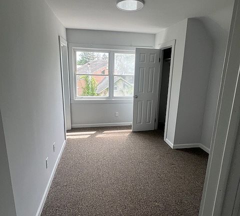 4th image of 8 Vine St APT 301METER-15