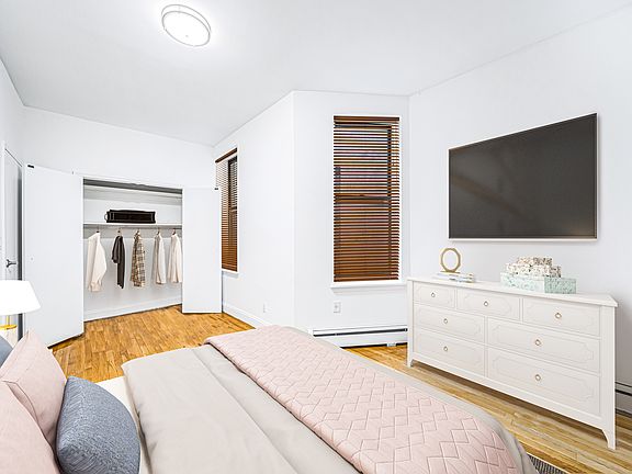 4th image of 305 W 111th St APT 5B