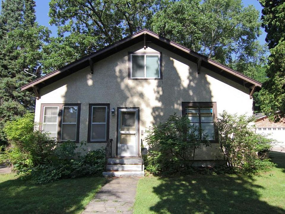 1st image of 25 1st St SE