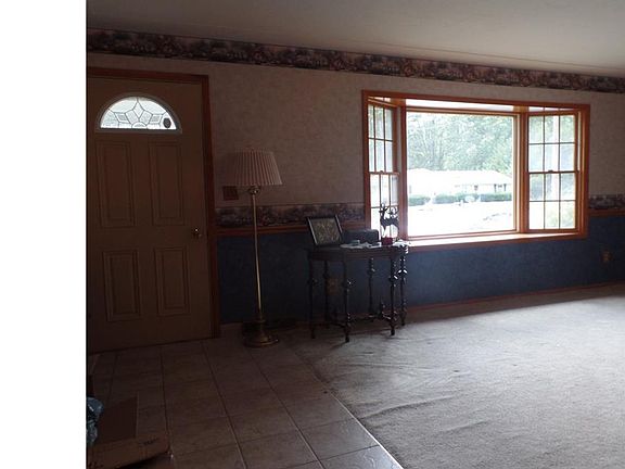 2nd image of 42826 Crestlane Dr