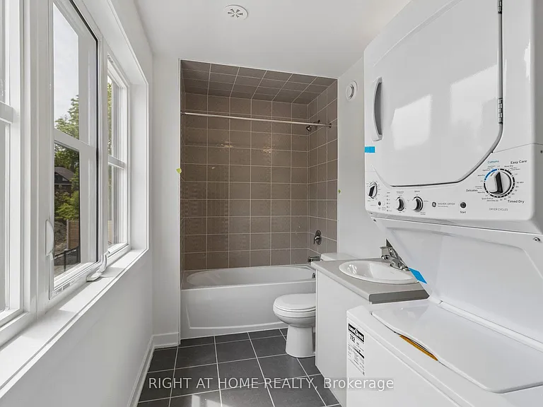 15100 Yonge St #206 — Photo 23