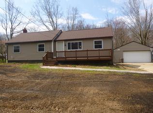 1102 Aberth Dr, Akron, OH 44320