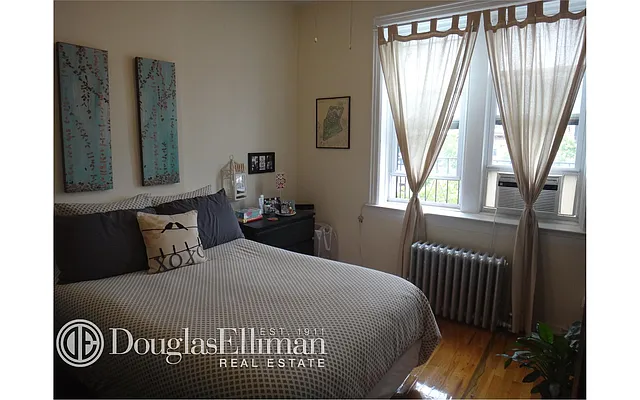 Rented by Douglas Elliman | media 20