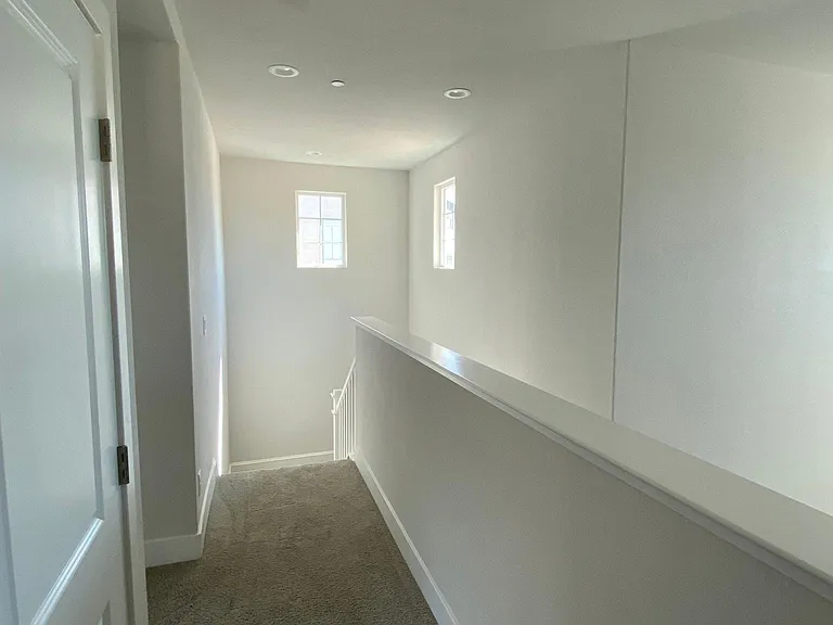 925 Bergenia St — Photo 24