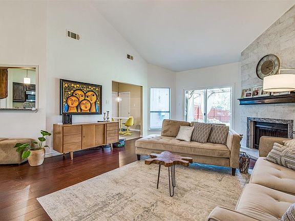 4th image of 2019 Robin Hill Ln
