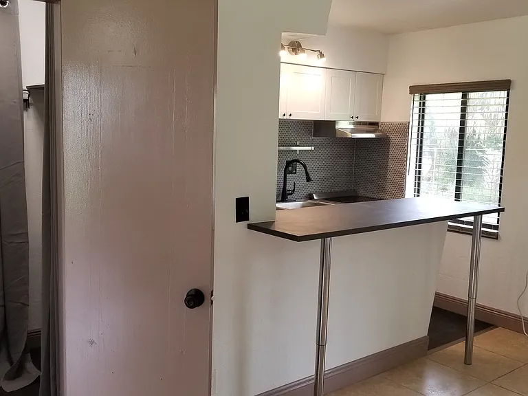 515 S 20th Ave #3 — Photo 3